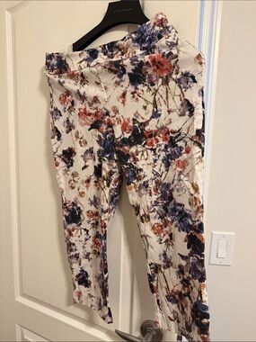 Floral Cropped Ankle Pants - White with Blue, Purple & Pink Floral